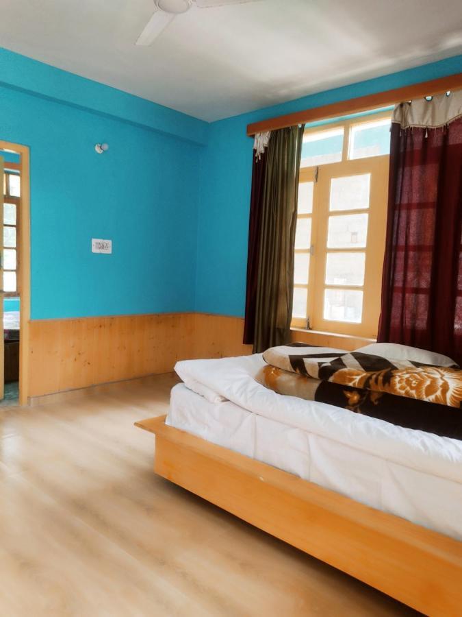 Woods Inn Mountain View Manali ภายนอก รูปภาพ