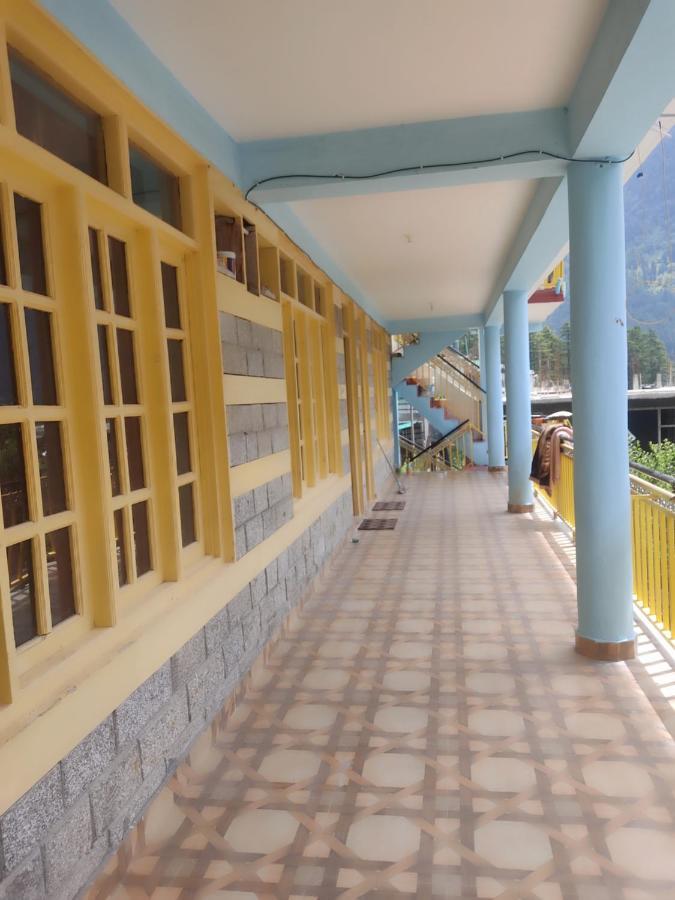 Woods Inn Mountain View Manali ภายนอก รูปภาพ