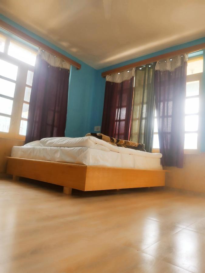 Woods Inn Mountain View Manali ภายนอก รูปภาพ