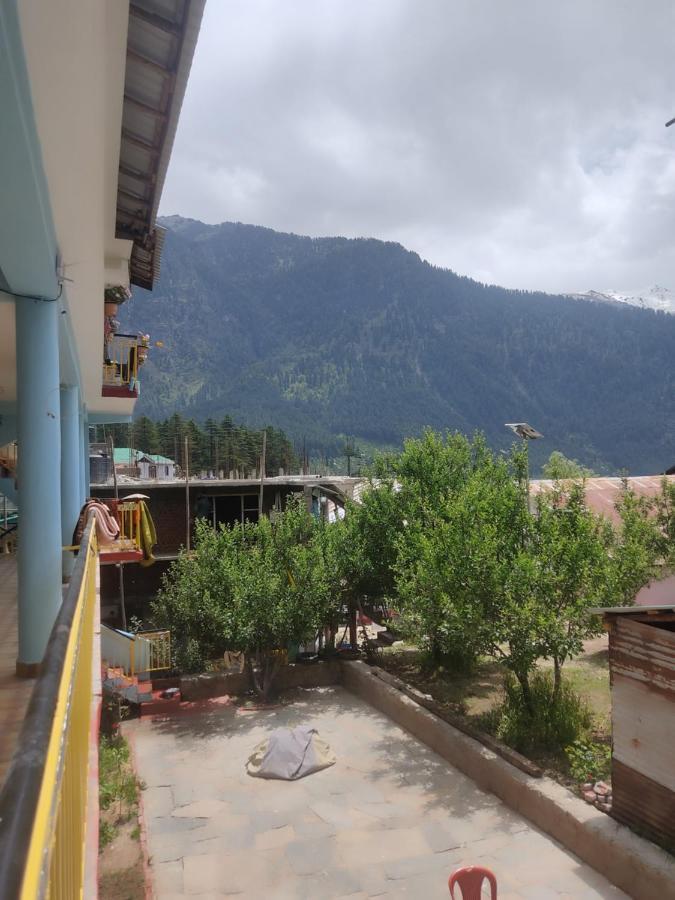 Woods Inn Mountain View Manali ภายนอก รูปภาพ